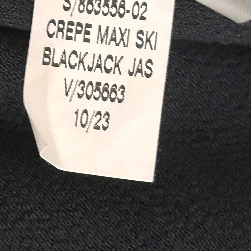 Old Navy Crepe Maxi Skirt Size M Black Jack Side Slit Quiet Luxury Minimalist - Picture 10 of 10